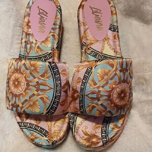 NWOT Satin Print Platform Slippers By Liliana